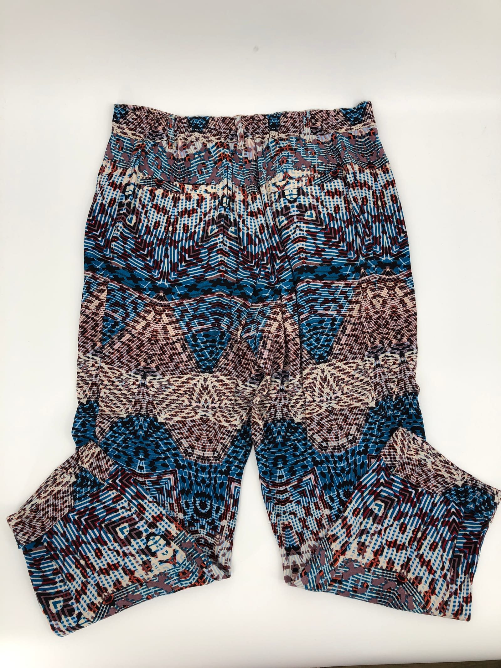 Elevenses Blue & Red Pattern Capri Pants