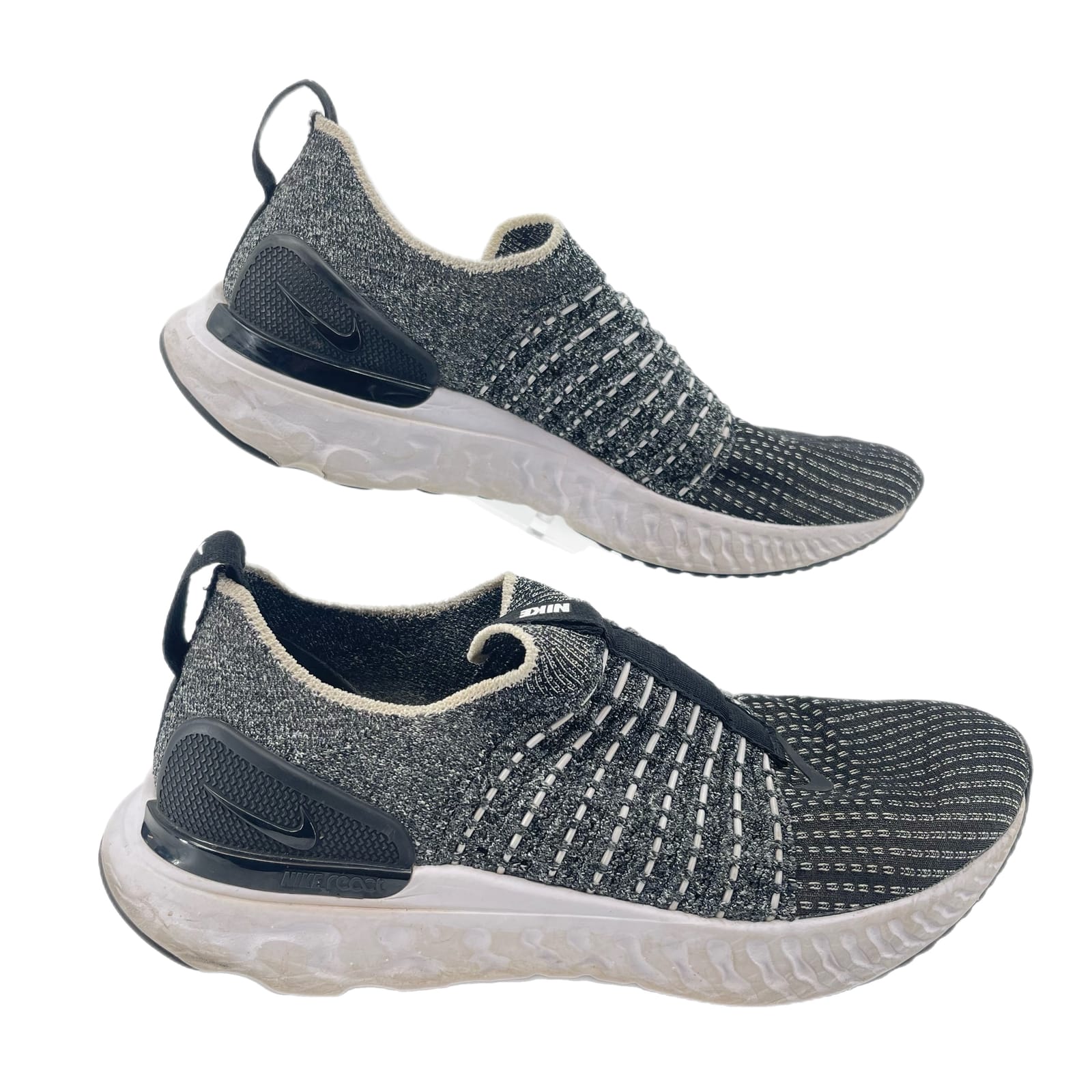 Nike Black/White Phantom Run Flyknit 2 Athletic Shoes