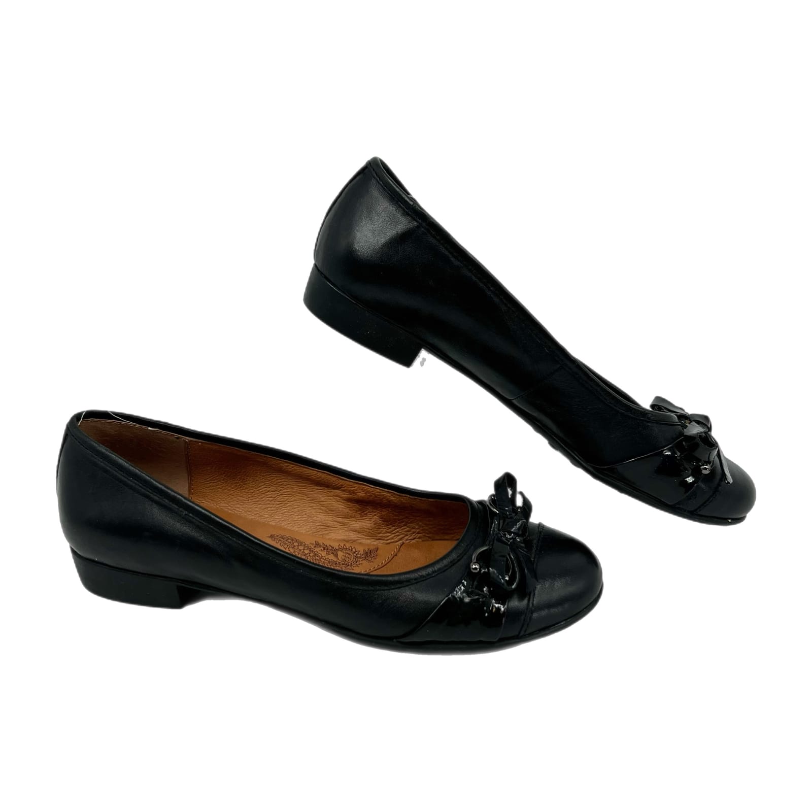 Sofft Black Bow Accent Leather Flats