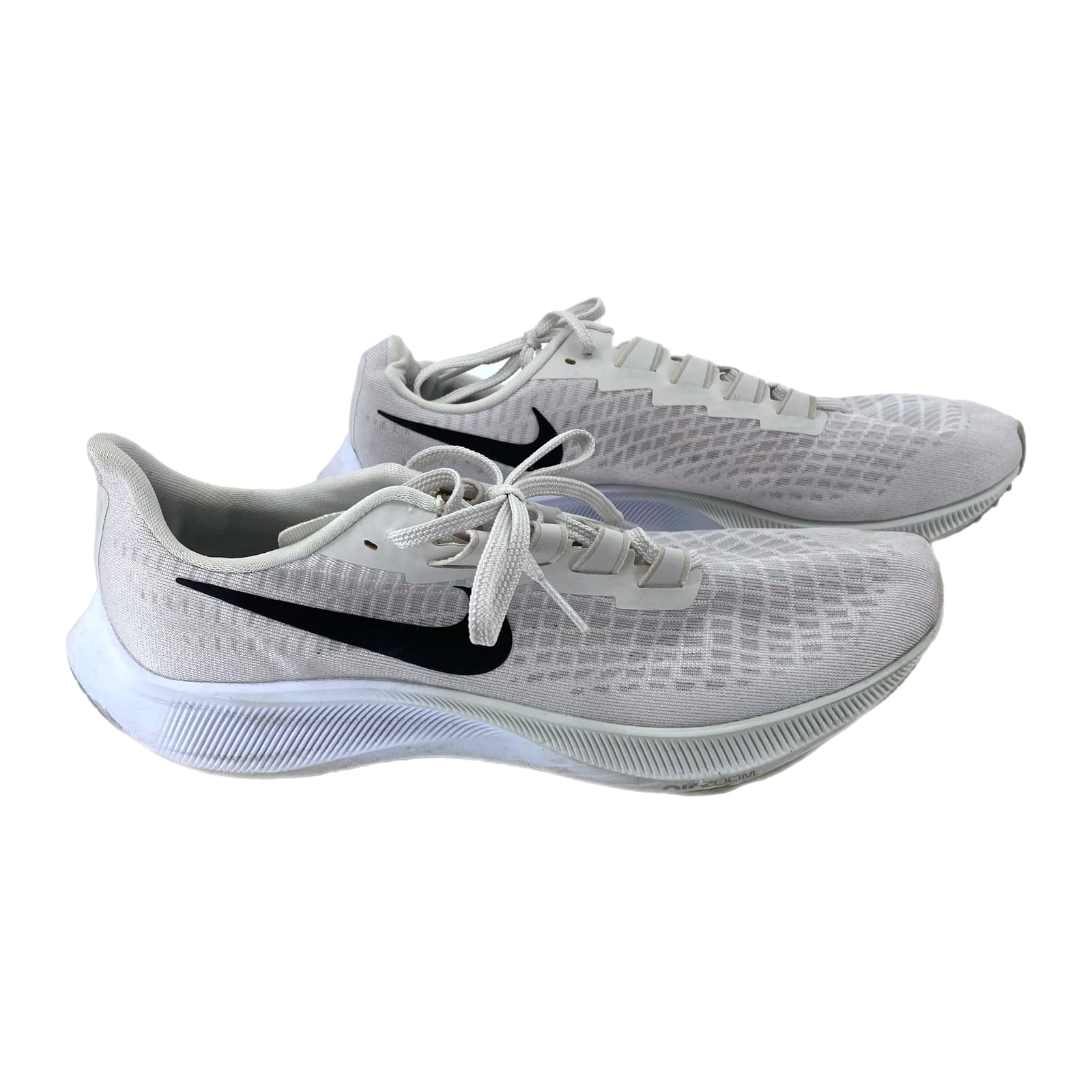 Nike Gray Lace-Up Men's Athletic Shoes